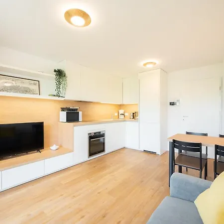 Apartment 396